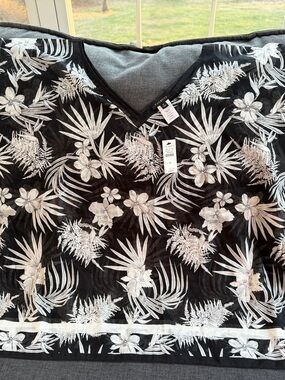 Talbots NWT Floral Blouse Medium Black White Lightweight $79 Retail